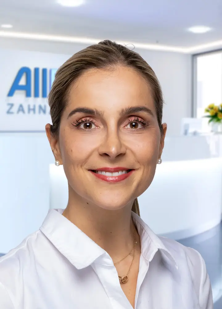 Portrait Oberärztin Aylin Schiering (AllDent Stuttgart)