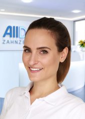 Portrait Oberärztin N. Kolaciak (AllDent Stuttgart)